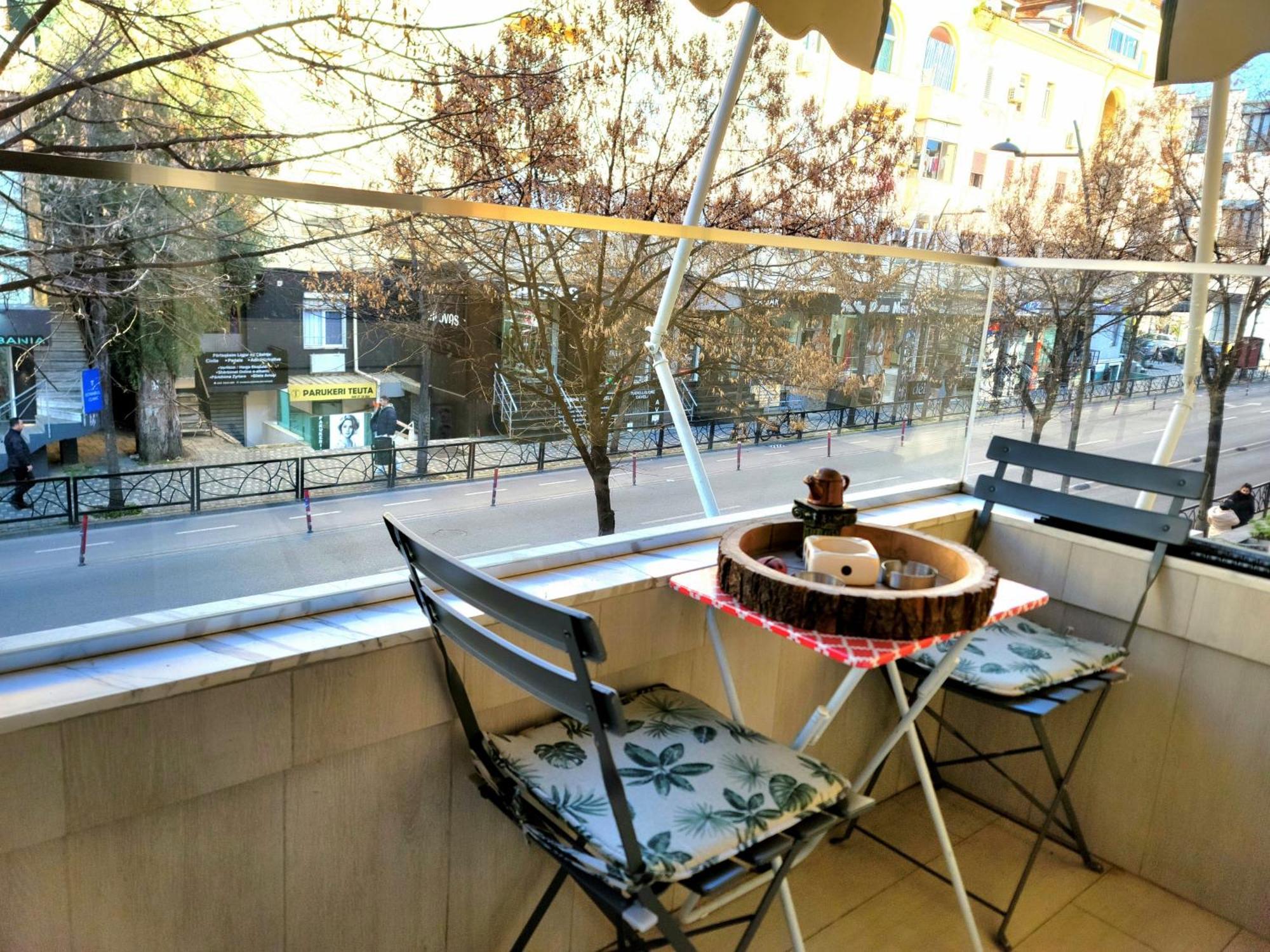 The Actors Apartment *